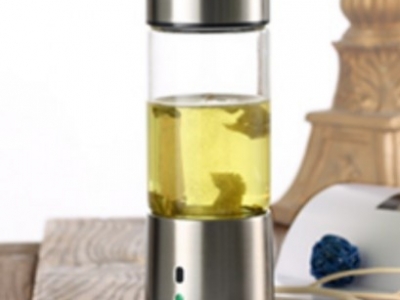 Wdychanie wodoru cząsteczkowego zwiększa wydalanie acetonu w oddechu podczas ćwi